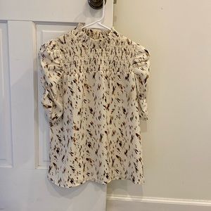THML xs precious puff sleeve top!